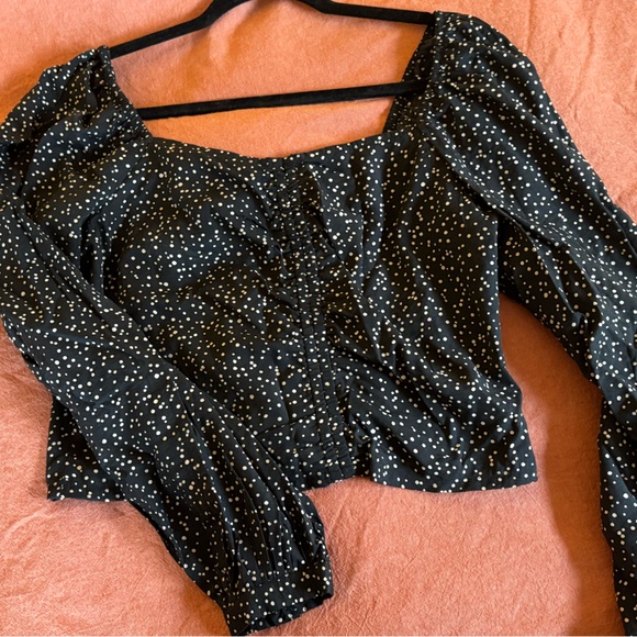 Cute off shoulder crop blouse - Picture 2 of 2